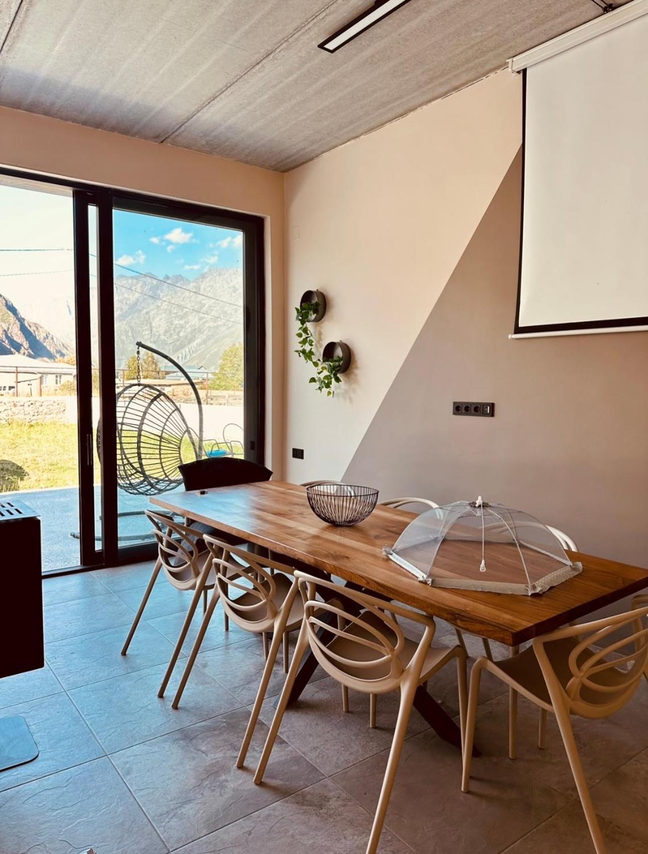 Villa Alpine Escape Kazbegi Extérieur photo