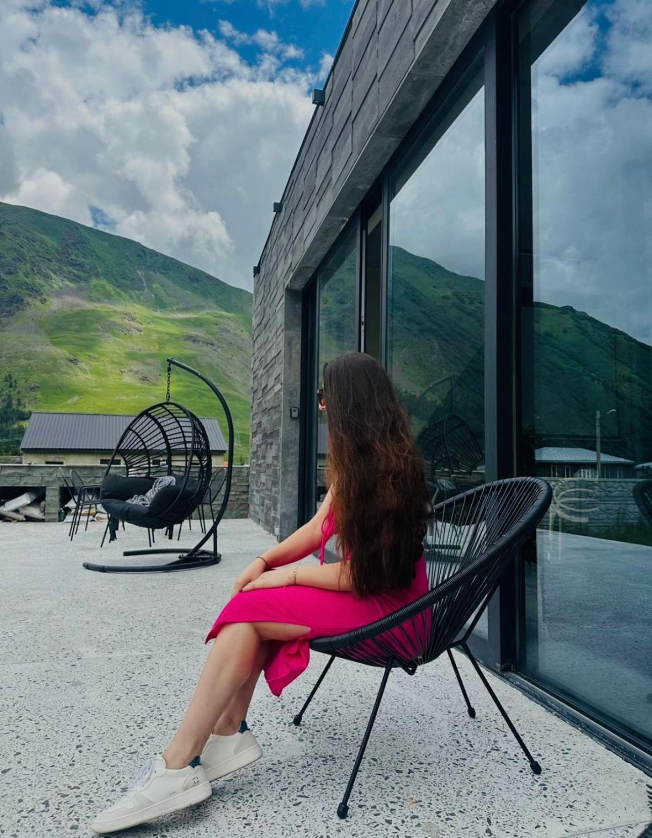 Villa Alpine Escape Kazbegi Extérieur photo